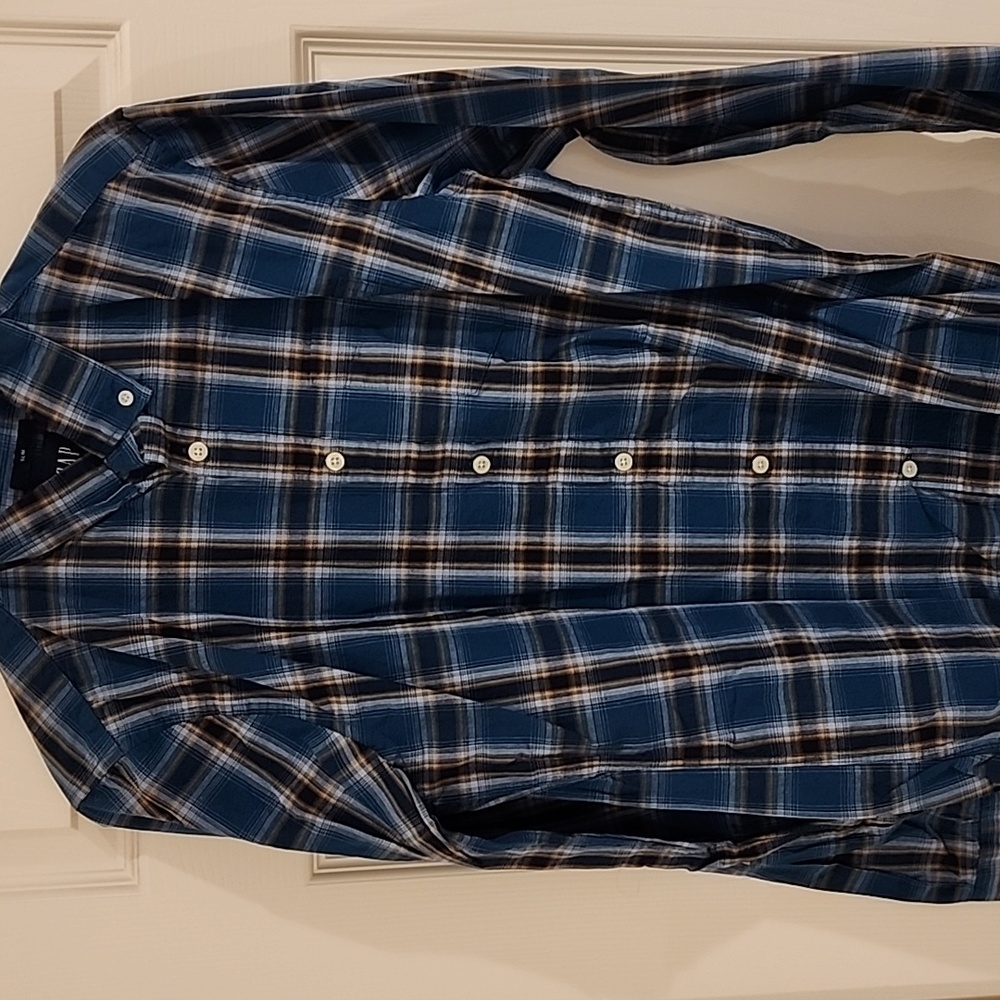Gap button down